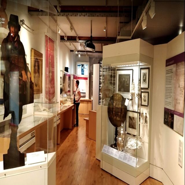 London Private Jewish History, Synagogues and Holocaust Tour - Tower of London area and the East End thread: expulsions, violence, resilience