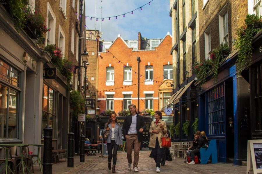 London: Private Personalized Tour with a Local Host - Beyond Landmarks: Shopping, Designer Boutiques, Music, and Street Food