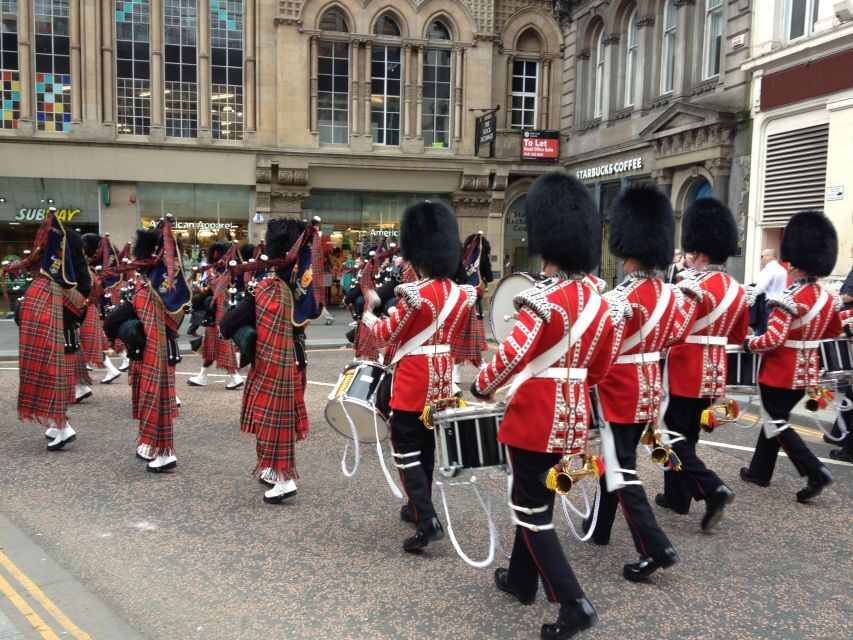 London: Private Walking Sightseeing Tour - Meeting Your Guide at 10:00 and Shaping a Flexible Itinerary