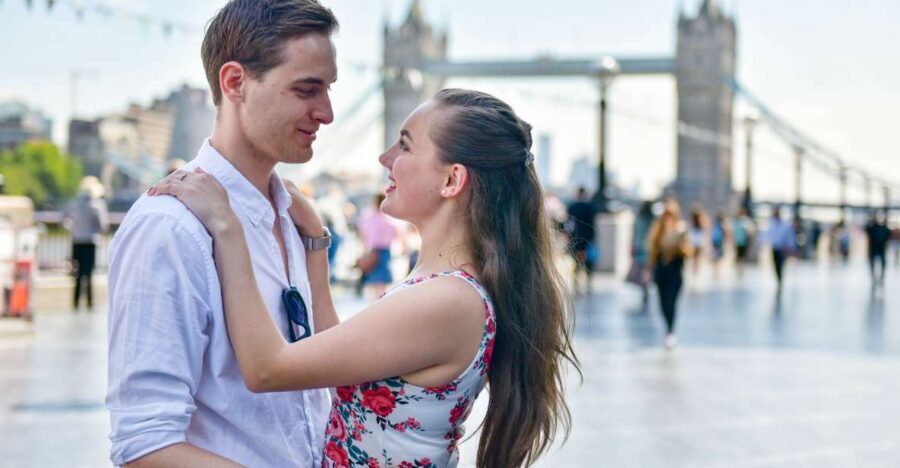 London: Professional Private Photoshoot and Edited Photos - A private London photoshoot with landmark-level results