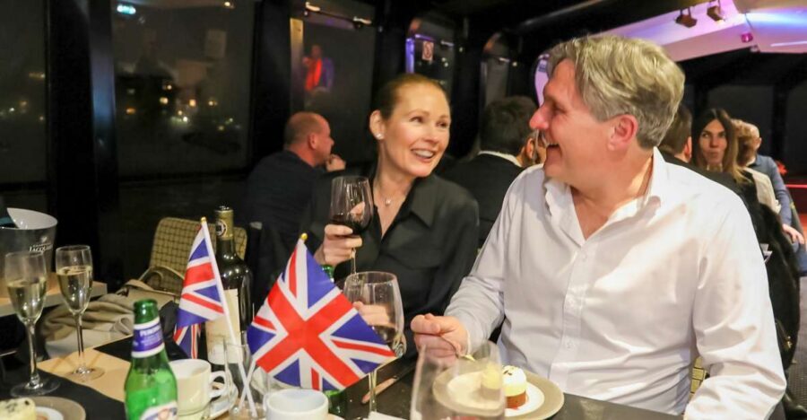 London: River Thames Dinner Cruise - Should you book this London Thames Dinner Cruise?