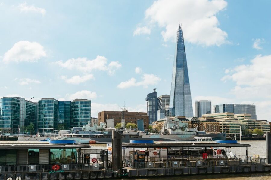 London: River Thames Hop-On Hop-Off Sightseeing Cruise - Millennium Bridge to St Paul’s and Tate Modern: The City Through a Different Lens