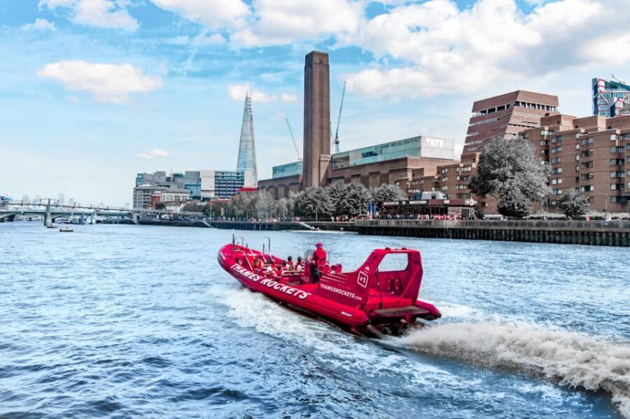 London: River Thames Speed Boat Tour - The River Thames Photo Stop and Free Time: Actually Get Your Shot