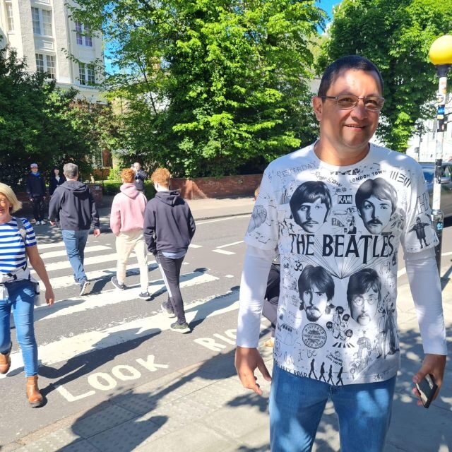 London: Rock N Roll Beatles Private Black Cab Tour - Abbey Road Studios and the zebra crossing: the photo you came for