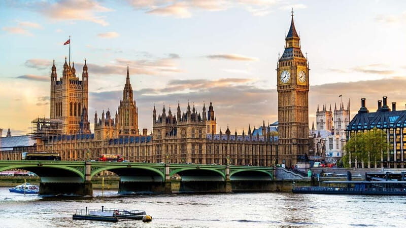London Royal Walking Tour - St James’s Palace exterior: the oldest royal residence feel