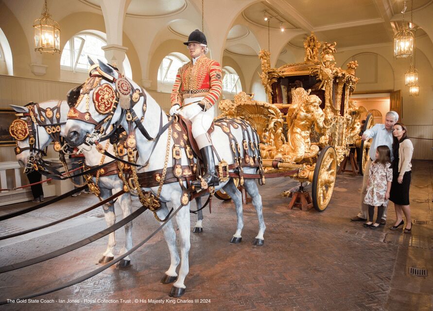London: Royal Walking Tour with Guard Change & Royal Mews - Buckingham Palace forecourt: Guard Change or inner sanctuary