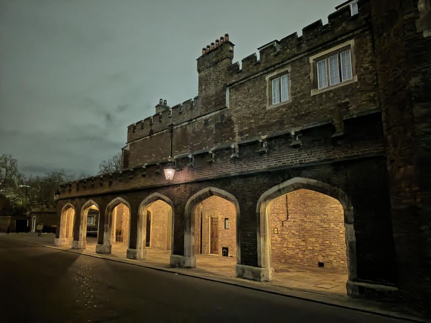 London : Royal Westminster By Night Walking Tour - Key things that make this tour worth your time