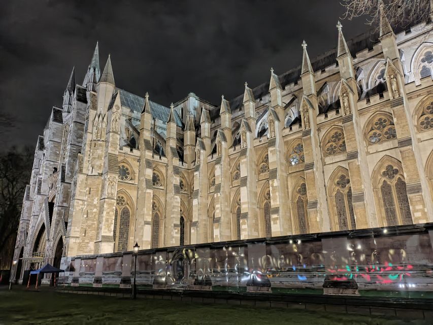 London : Royal Westminster By Night Walking Tour - St James’s Palace and St James’s Park: wildlife in the royal bubble