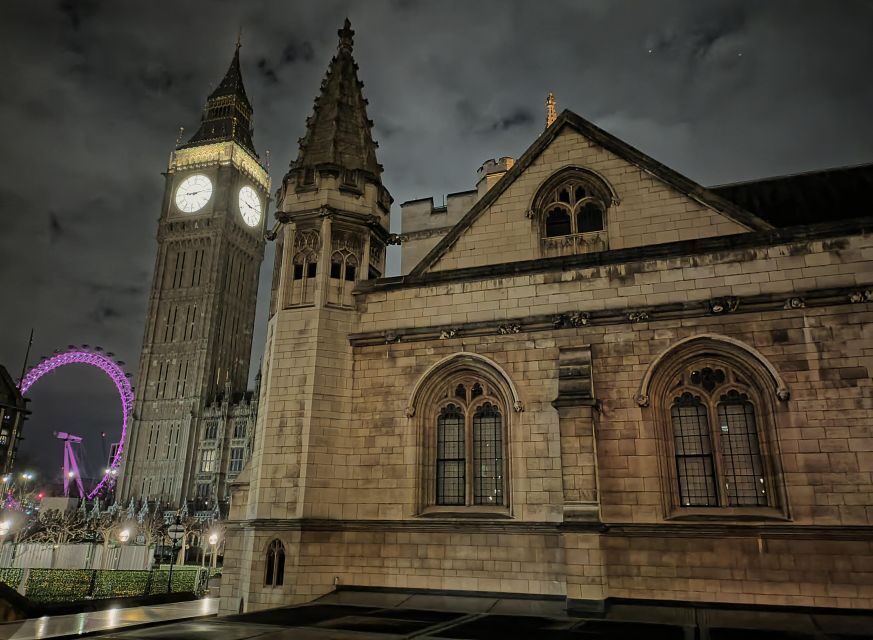 London : Royal Westminster By Night Walking Tour - Banqueting House to Trafalgar Square: ending with iconic London