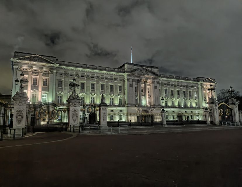 London : Royal Westminster By Night Walking Tour - Meet at Green Park near the Goddess Diana fountain