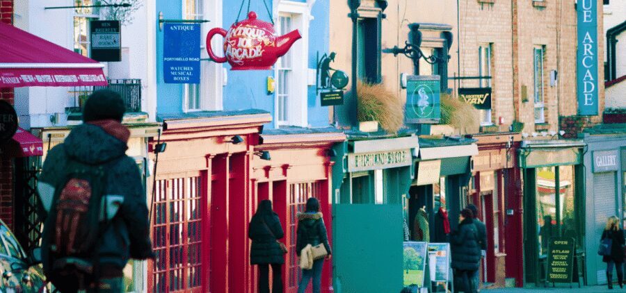 London: Self-Guided Notting Hill Walking Tour with an APP - A self-guided Notting Hill walk that actually fits real sightseeing