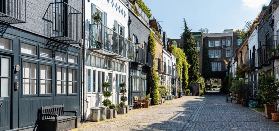 London: Self-Guided Notting Hill Walking Tour with an APP - Pembridge Cres and Simon Close: old-world charm with a calmer pace