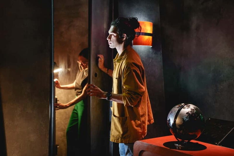 London: Sherlock Escape Rooms - Tips, Team Fit, and What to Wear