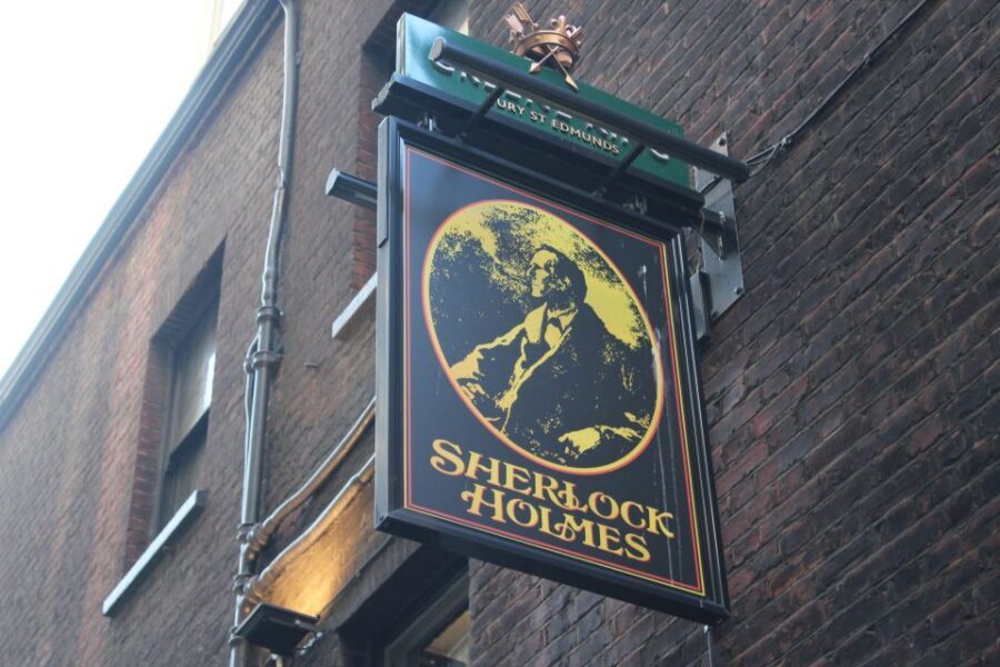 London: Sherlock Holmes Guided City Walking Tour - Price and logistics: $242 for a private group that actually teaches