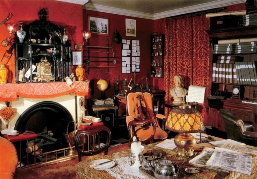 London: Sherlock Holmes Museum & Westminster Walking Tour - Downing Street and Parliament Square: what you gain from a guide here