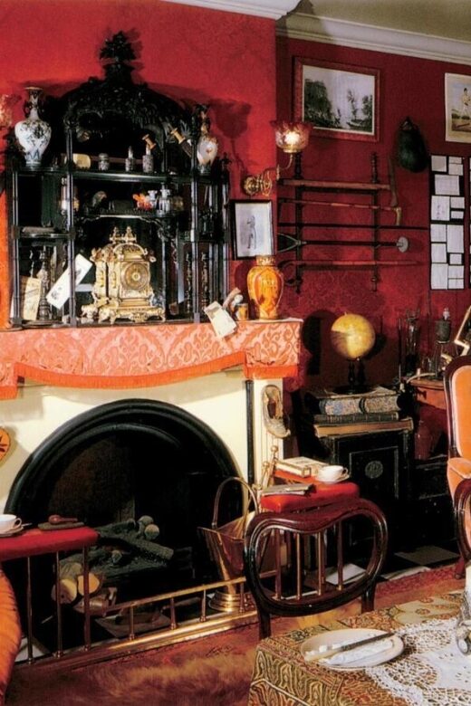 London: Sherlock Holmes Museum & Westminster Walking Tour - The tube ride to Baker Street: switching gears to Holmes