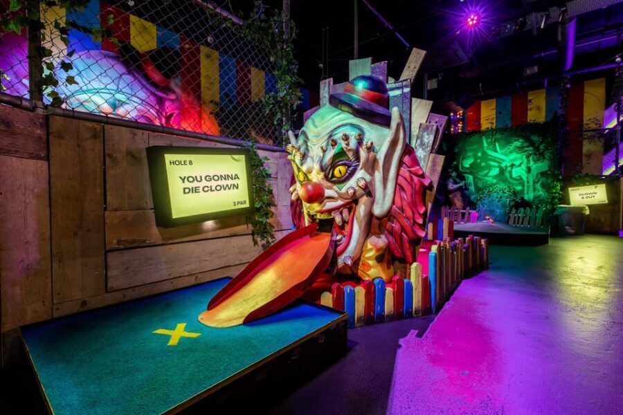 London: Shoreditch Junkyard Golf Tickets for 9 or 18 Holes - Equipment and how to keep the game moving