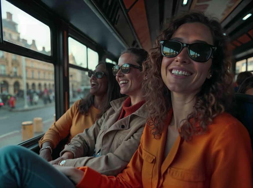 London: Sightseeing Bus Tour with Live Theatre and Comedy - Key things that make this tour fun (and practical)