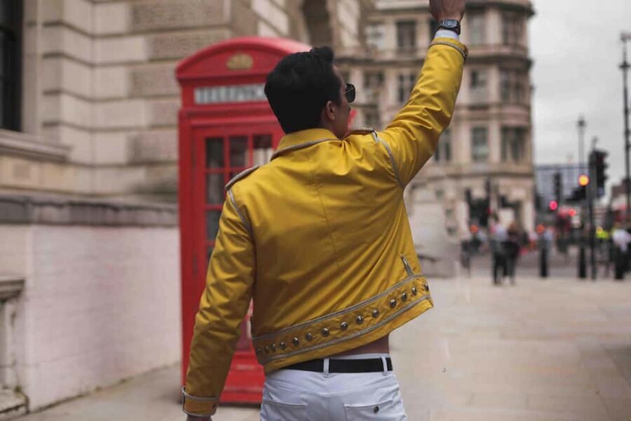 London: Sightseeing Bus Tour with Live Theatre and Comedy - First stop: Victoria Embankment (40b) and how the tour starts