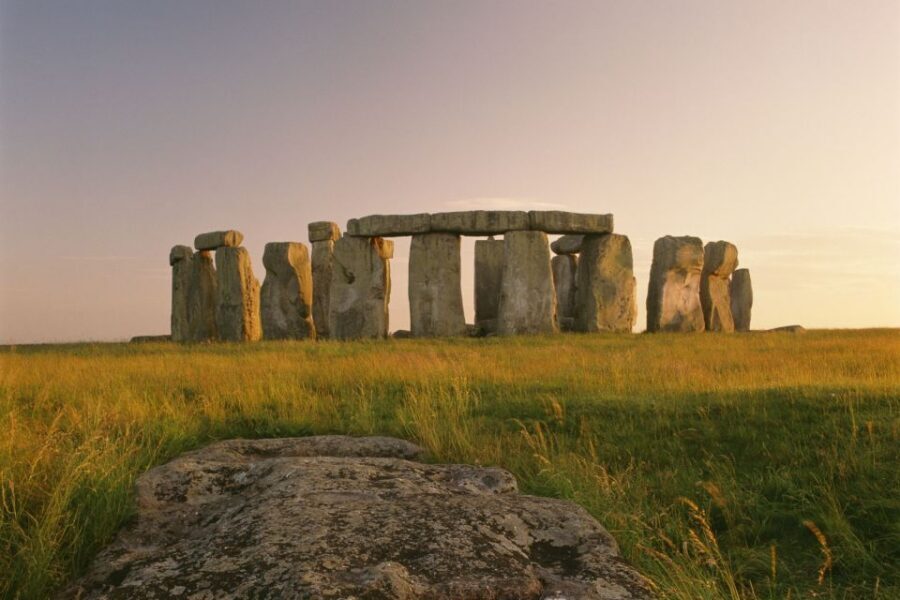 London: Stonehenge, Bath, Lacock, & Avebury Small Group Tour - Quick hits before you go