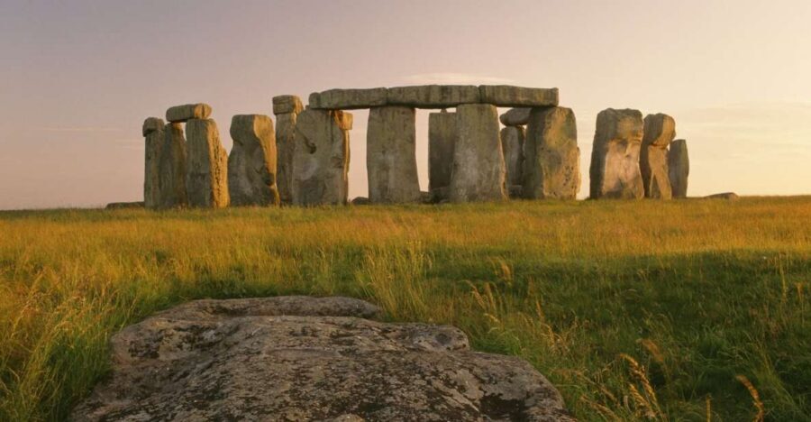 London: Stonehenge, Bath, Lacock, & Avebury Small Group Tour - Entering Stonehenge with early timing and the Visitor Centre