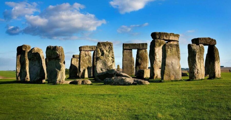 London: Stonehenge, Stratford-Upon-Avon, and Bath Day Trip - Cotswolds by coach: what you can see in limited time