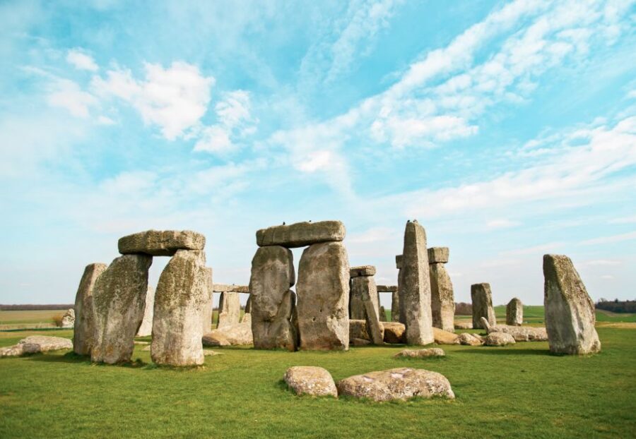 London: Stonehenge, Windsor, and Bath Day Trip by Bus - Bath Abbey, Pulteney Bridge, and the Roman Baths: Where the Day Shifts