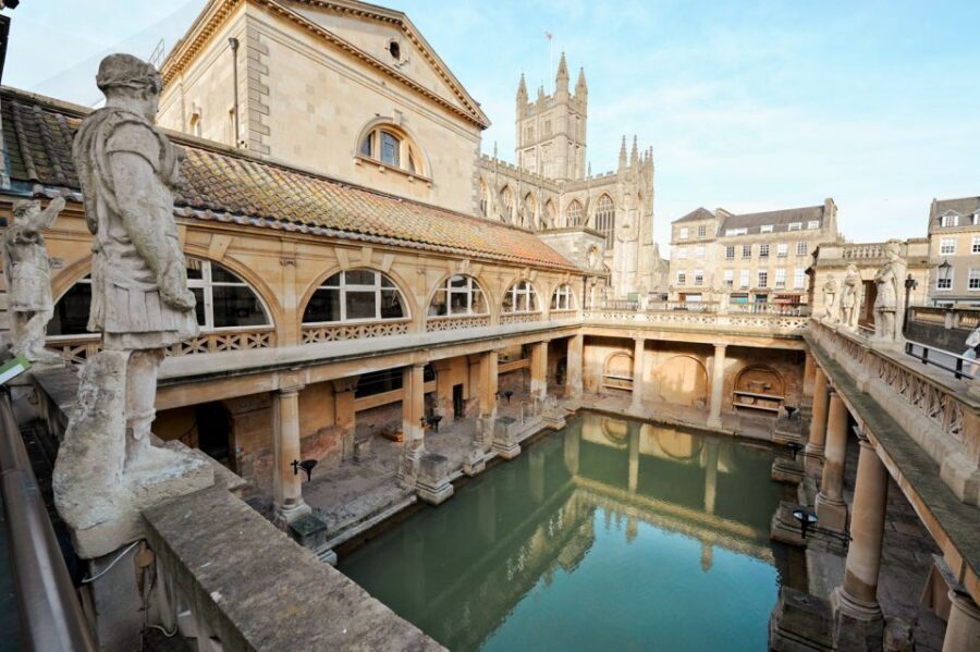 London: Stonehenge, Windsor, and Bath Day Trip by Bus - What to Pack and Expect on the Ground