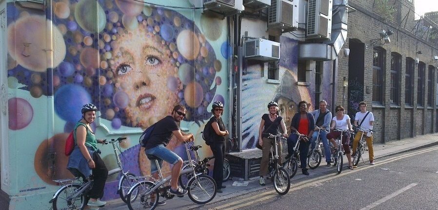 London: Street Art Bike Tour - Small group comfort, included helmet, and a 5-minute start