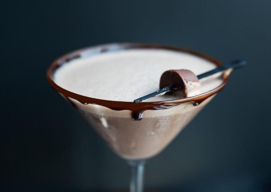 London: The Chocolate Cocktail Club - Your first drink is handled: the included Chocotini
