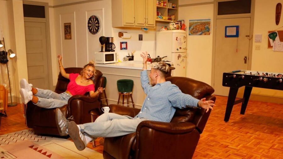 London: The FRIENDS™ Experience Entry Ticket - Who should book this FRIENDS™ Experience in London?
