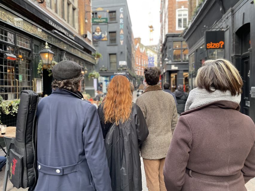London: The Great British Rock and Roll Music Walking Tour - Guide style and group energy: what you should look for on your date