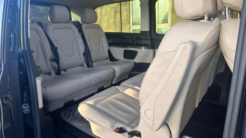 London To Harry Potter/ Warners Bros Studio Return Trip - Door-to-door convenience to Warner Bros Studio London