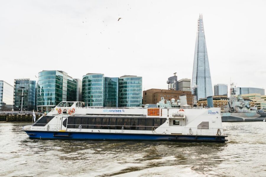 London: Tootbus Must-See Hop-On Hop-Off Bus Tour with Cruise - How the Included Audio and Walking Tours Change the Experience