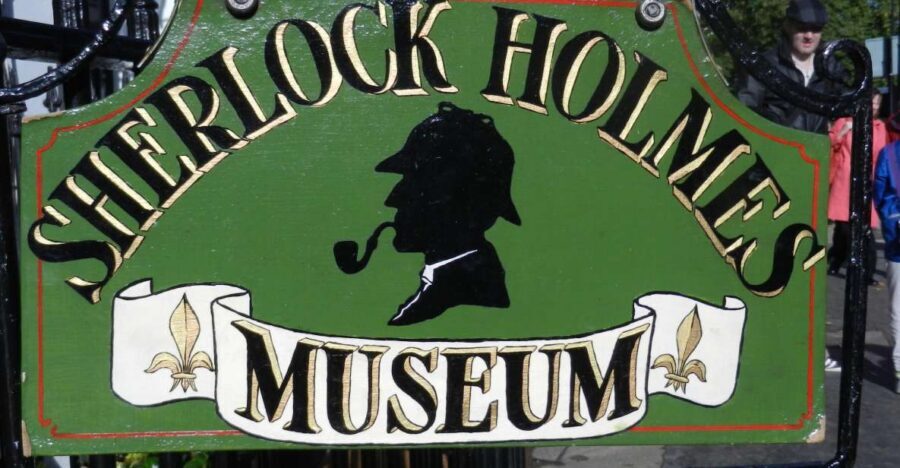 London: Top 30 Sights Tour and Sherlock Holmes Museum - Westminster essentials: Downing Street, Parliament Square, and the Abbey area