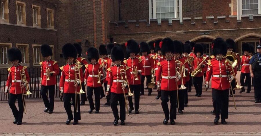 London: Top 30 Sights Walking Tour and The Shard Entry - Meeting outside The Ritz: the start that actually makes sense