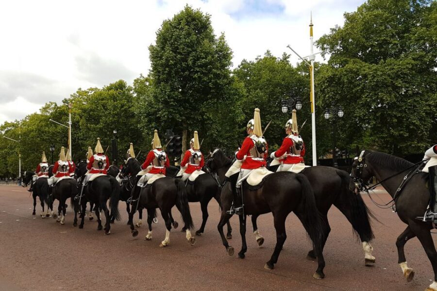 London: Top 30 Sights Walking Tour and Tower Bridge Exhibit - London Bridge area: Shakespeare’s Globe, HMS Belfast, and the view reasons