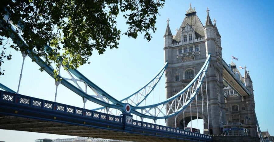 London: Top 30 Sights Walking Tour and Tower Bridge Exhibit - Tower Bridge Engine Rooms: the working-bridge exhibit worth the wait