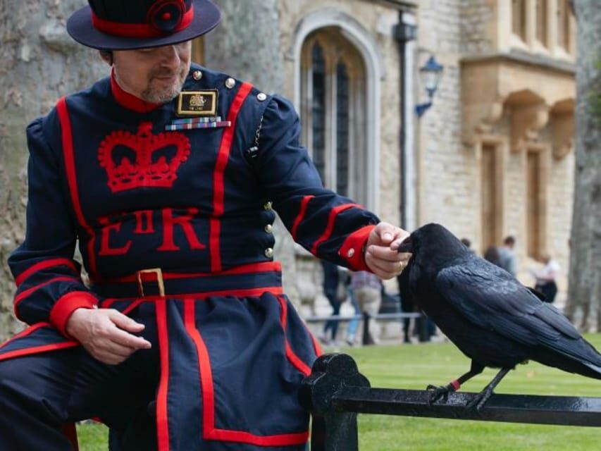 London: Top 30 Sights Walking Tour and Tower of London Entry - Westminster’s highlights: Downing Street, Westminster Abbey, Big Ben, and Parliament