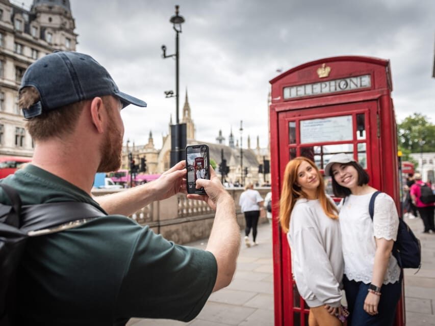 London: Top 30 Sights Walking Tour and Tower of London Entry - Beefeaters, ravens, and the Crown Jewels: the part you’ll remember