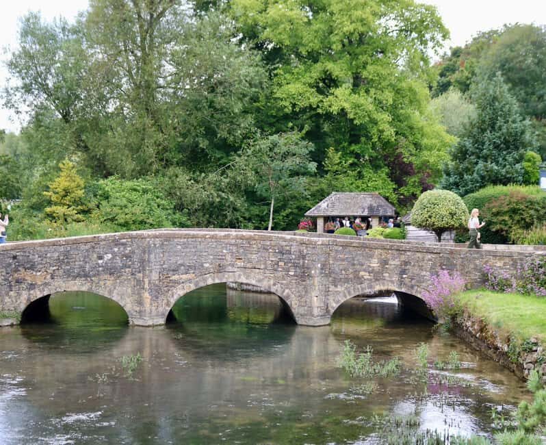 London: Top 7 Cotswolds Stops plus Shakespeare's Stratford - Bourton-on-the-Water: the Windrush River stroll everyone talks about