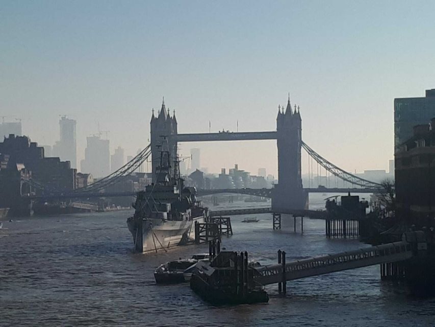 London: Tower, Cruise, & Harrods Tea Full-Day Experience - Start at Victoria Coach Station: a clean, early launch