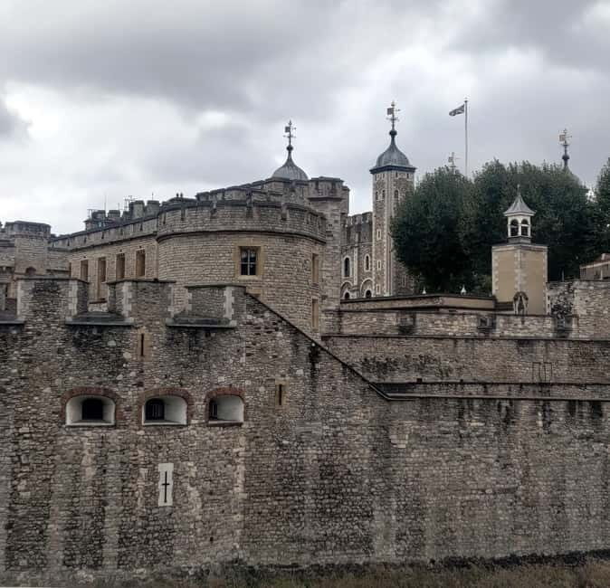London: Tower of London and Tower Bridge Private Tour - Entering the Tower of London: Security, Fortress Layout, and Guided Momentum