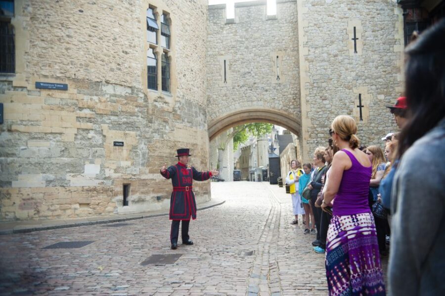 London: Tower of London & Changing of the Guard Experience - The Thames shuttle cruise: a break from the walking and great London sightlines