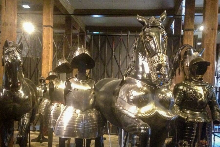 London: Tower of London & Changing of the Guard Experience - Changing of the Guard: where you watch depends on the day