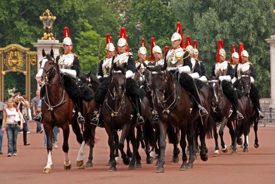 London: Tower of London & Changing of the Guard Experience - Getting the timing right in a 3.5–4 hour day