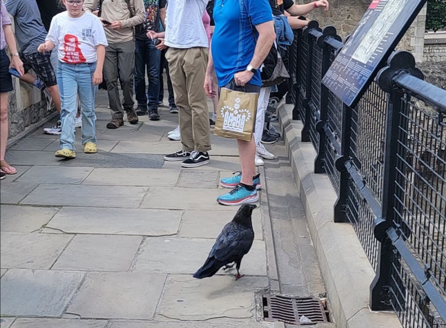 London: Tower of London Guided Tour with Boat Ride - Meeting the Tower: what “skip-the-line” really buys you