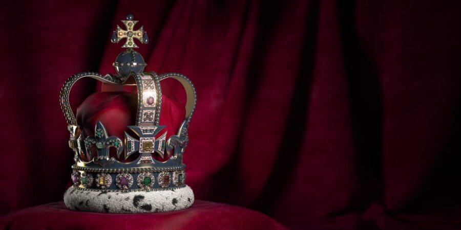 London: Tower of London Guided Tour with Crown Jewels Option - Touring the Tower of London with a guide who can steer the stories