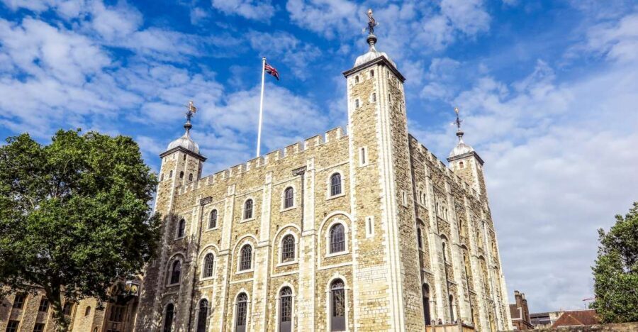 London: VIP Tower of London & Tower Bridge Early-Access Tour - Jewel House first: Crown Jewels time before the public surge