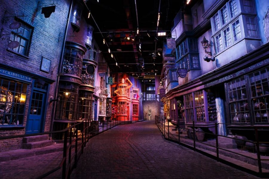 London: Warner Bros. Studio Tour and Morning Train Ticket - Key things that make this package work